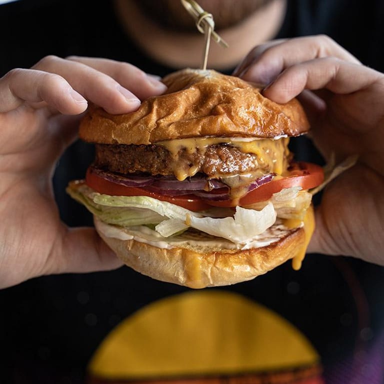 All American Burger: Classic Comfort-Food Delight